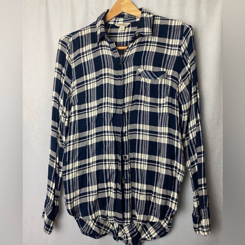 Lucky Brand Navy and Cream high low casual preppy academia school Plaid Shirt S